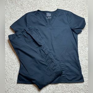 Cherokee Workwear Scrub Set (Medium)